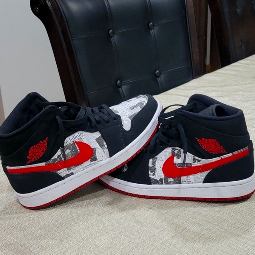 Air Jordan 1 MID SE